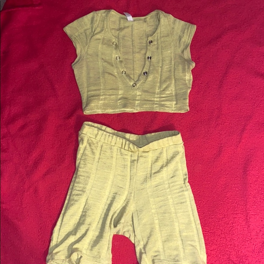 Lime 2 piece for the girls 🦜